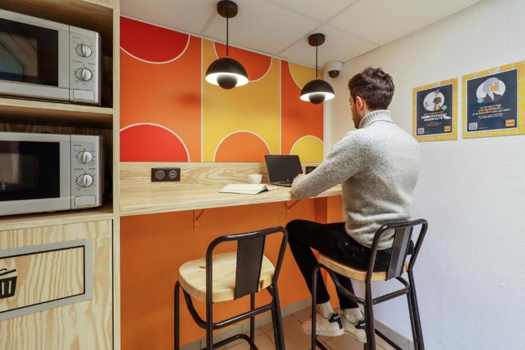 Eiffel Citea Access Dayroom Espace Sans Nuitée Et Partagée Chatillon Nuitée -- Repos Journée Ou Espace Travail 8-19h Proche Tour Eiffel Ou Usage Bureau à L'heure En Journée -- Nuitée Chatillon Avenue Parigi